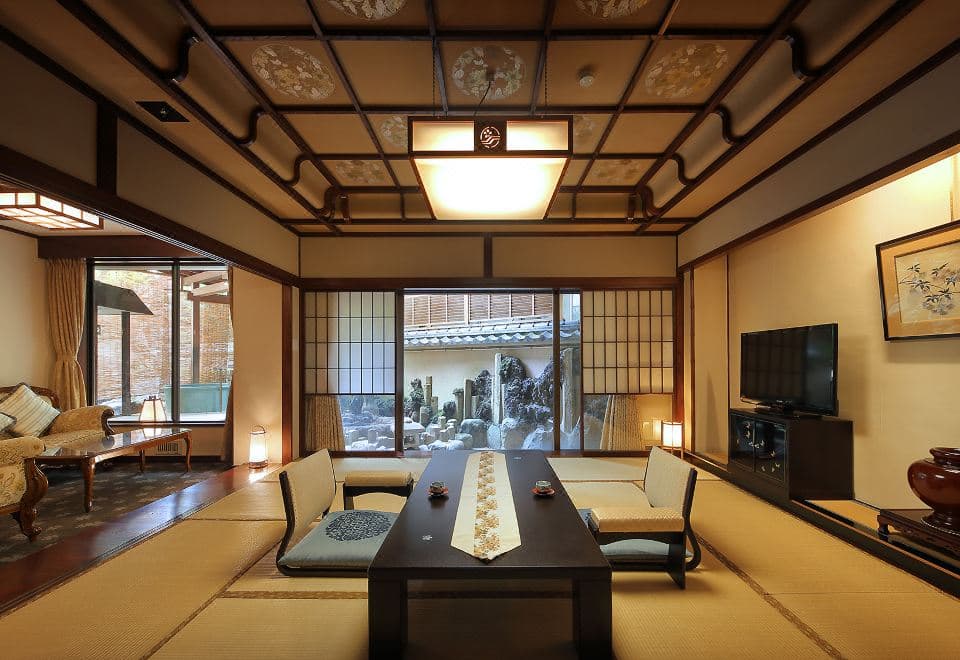 Atami Onsen Sakuraya Ryokan 2