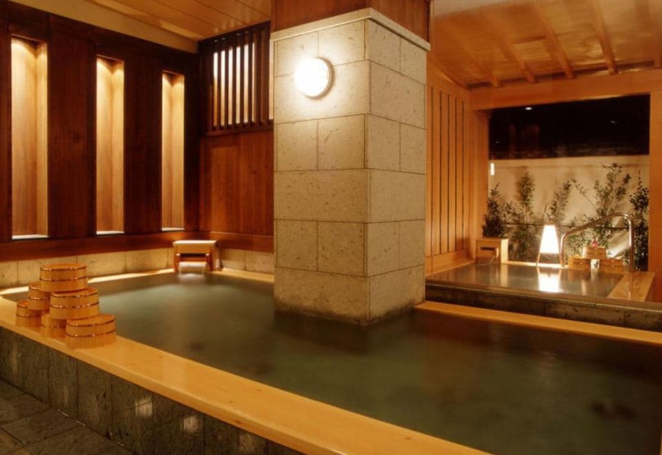 Atami Onsen Sakuraya Ryokan 4