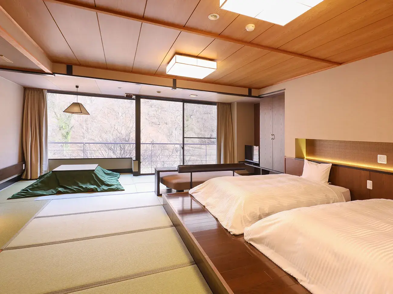 Modern twin room overlooking the valley