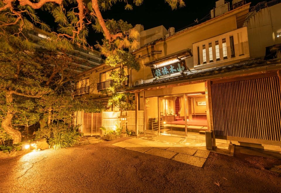 Atami Onsen Yamaki Ryokan 7