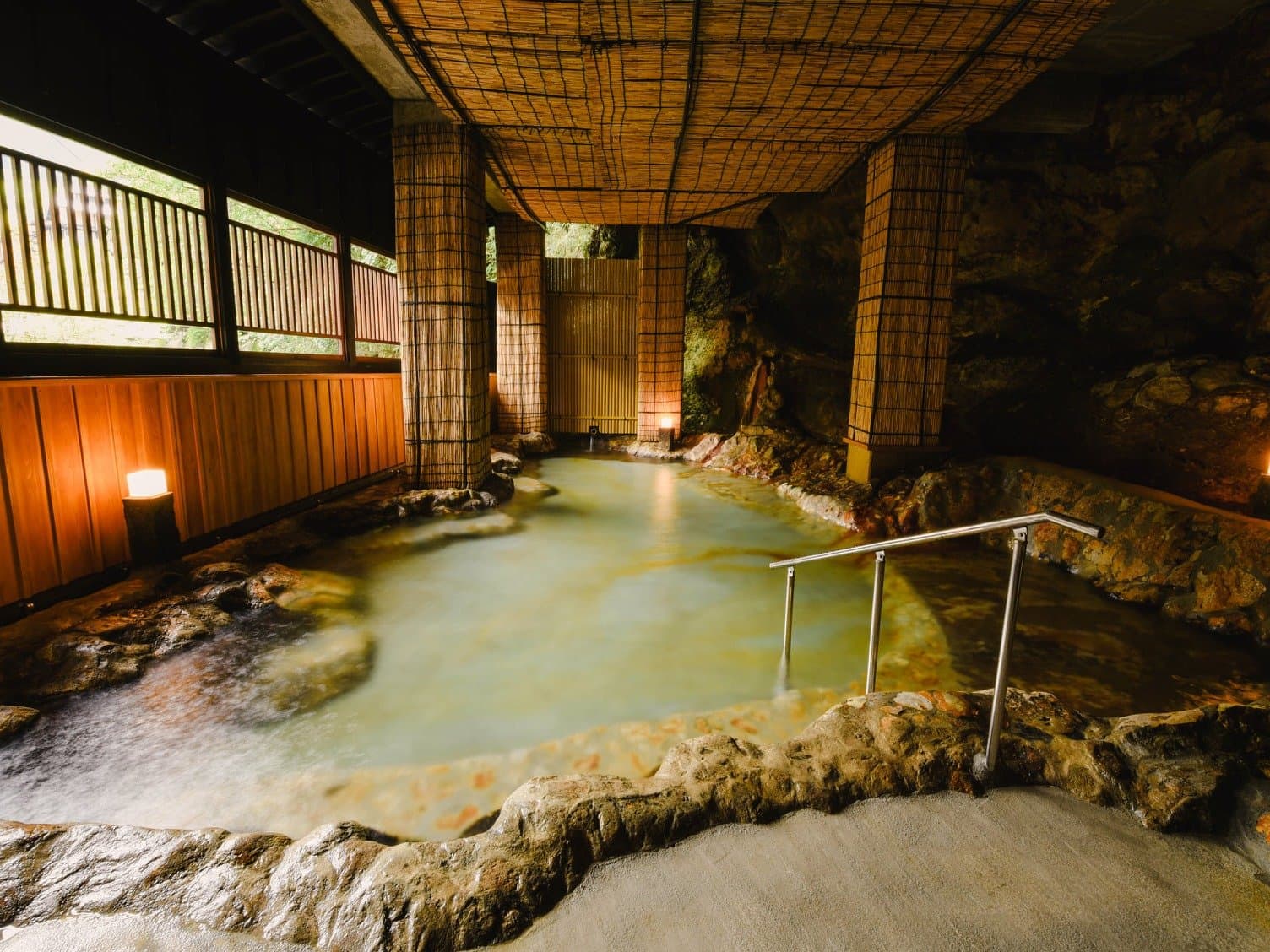 山の宿 新明館 岩戸風呂