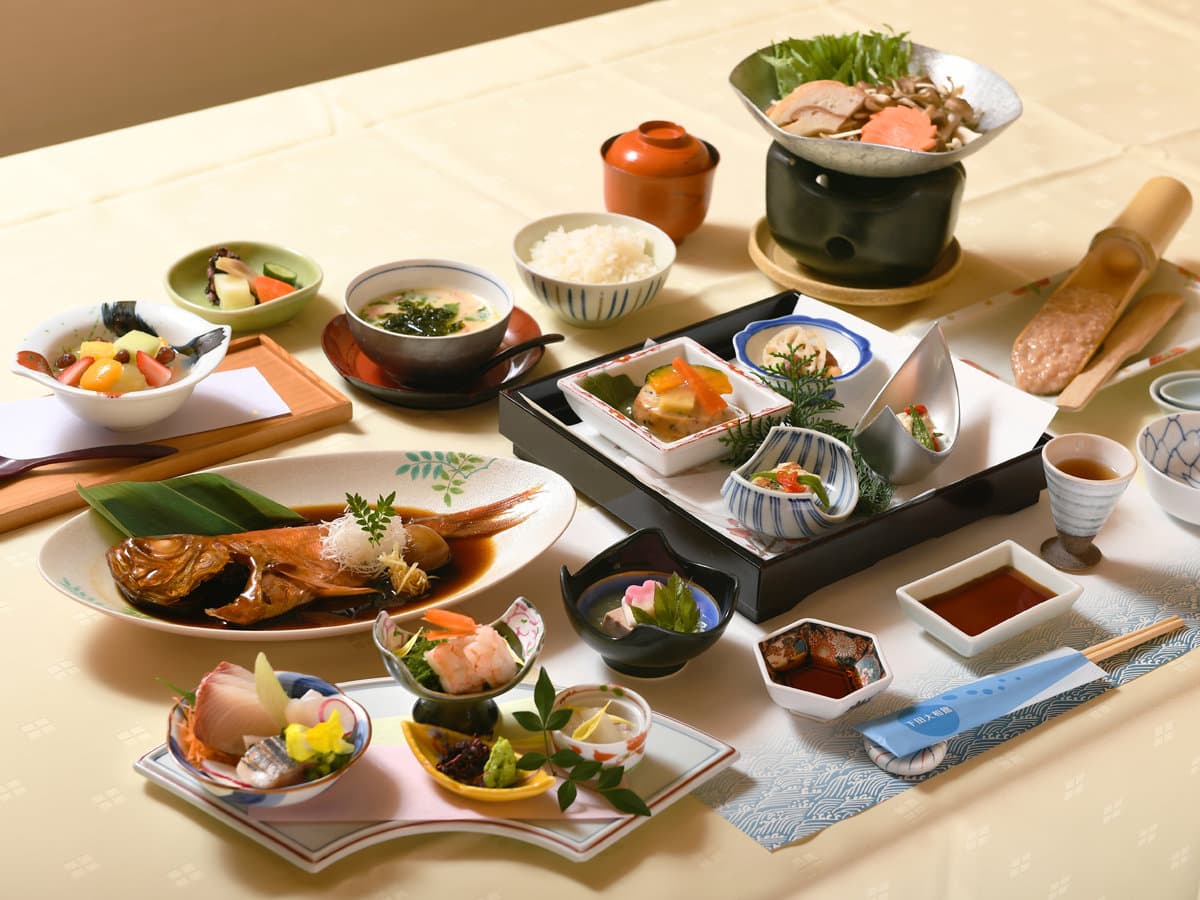 下田大和館 オーダーバイキングの料理