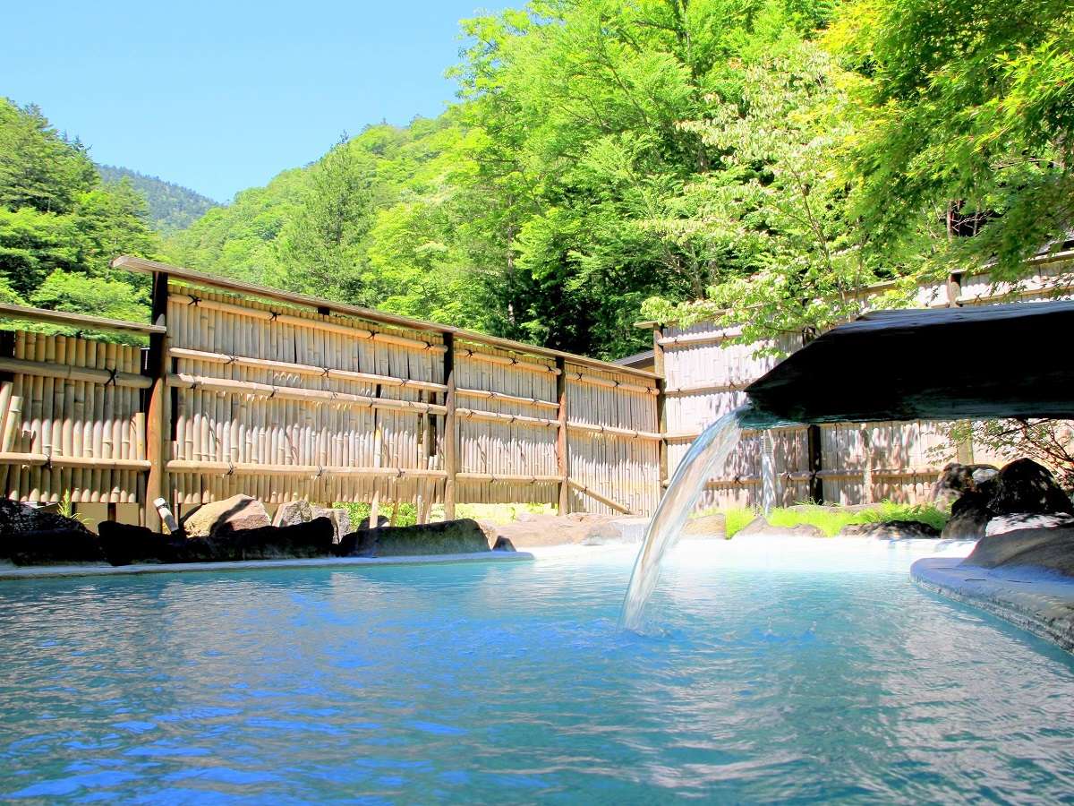 湯元齋藤旅館 露天風呂「鬼ヶ城」(白濁の湯)