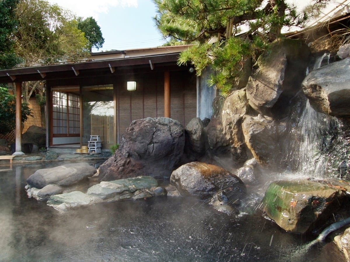 陽気館 男性露天風呂