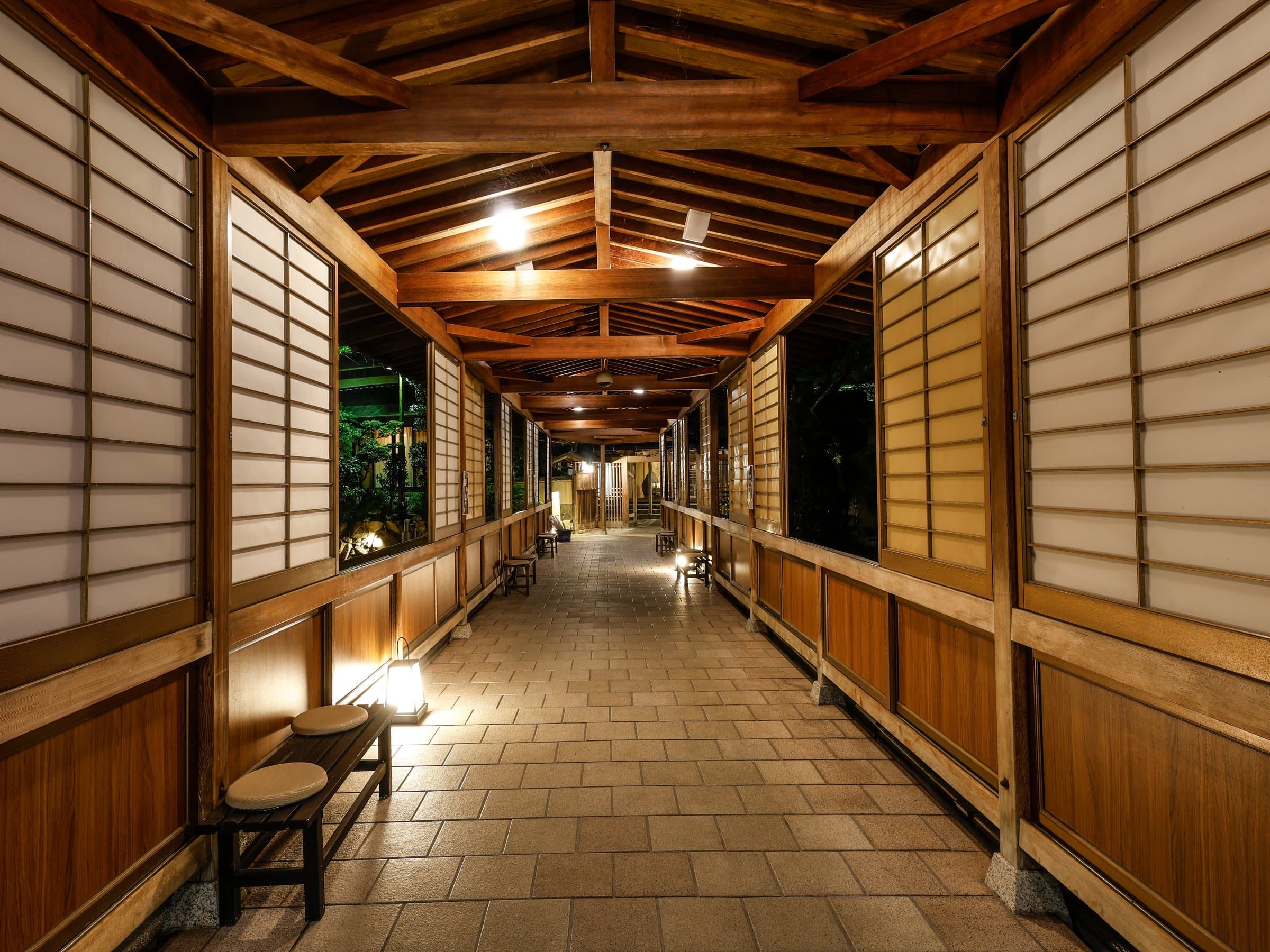 月光園 游月山荘 ロビー