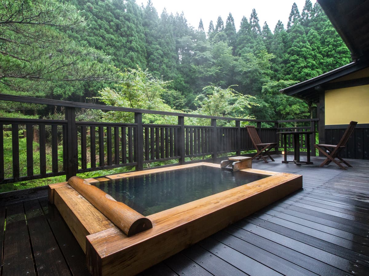 旅館 山河 ねむの木 露天風呂