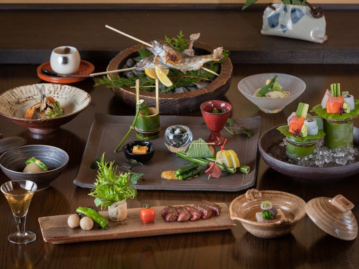 旅館 山河 会席 夕食一例