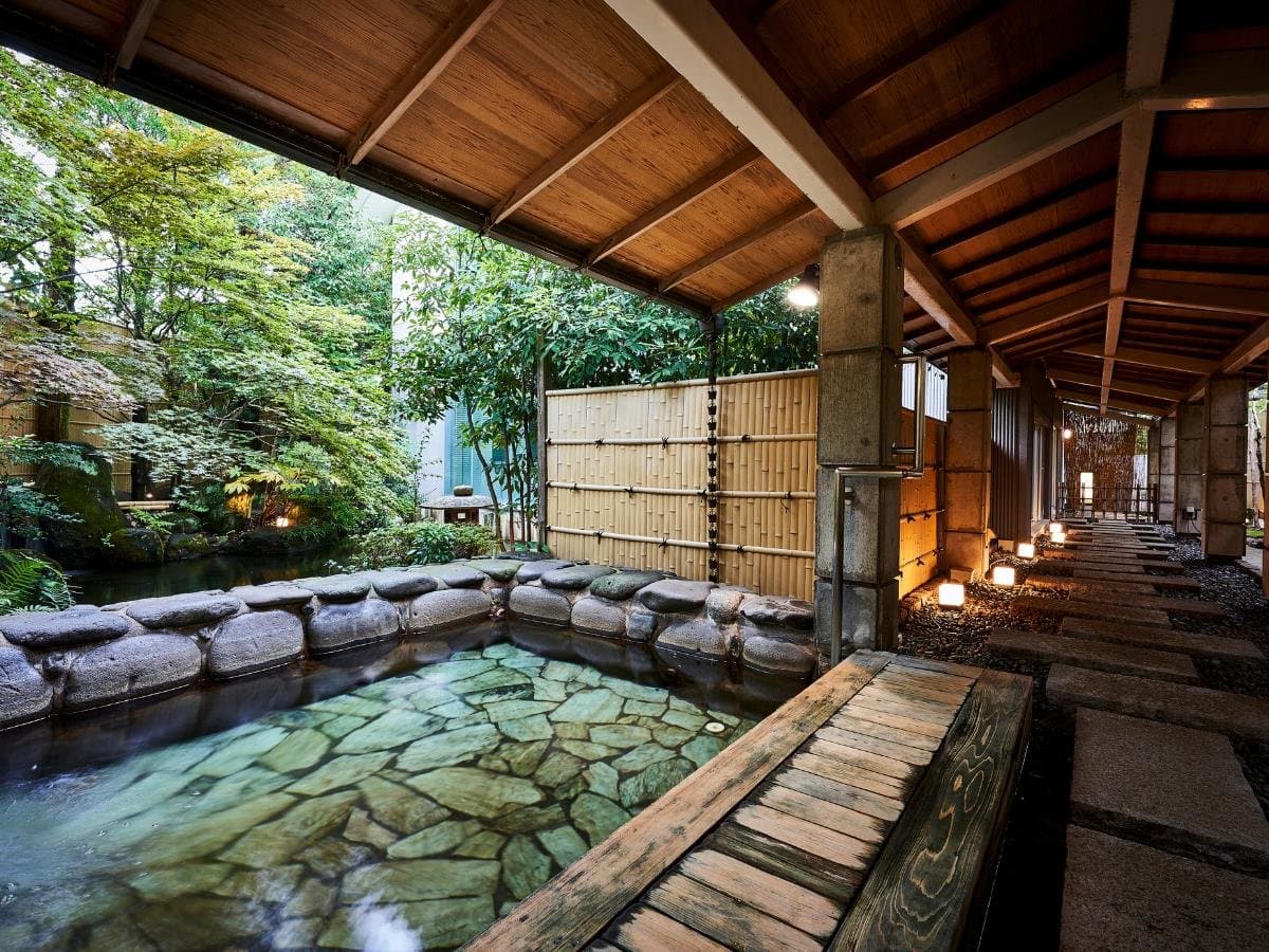 松乃湯 露天風呂 美肌の湯