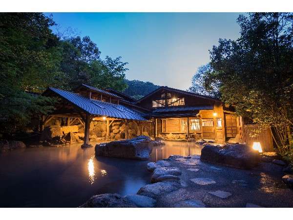 やまびこ旅館 夕暮れの露天風呂