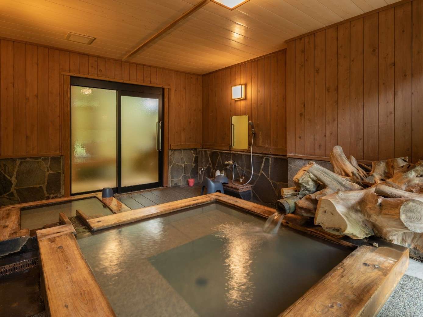 やまびこ旅館 ひのき親子風呂 貸切