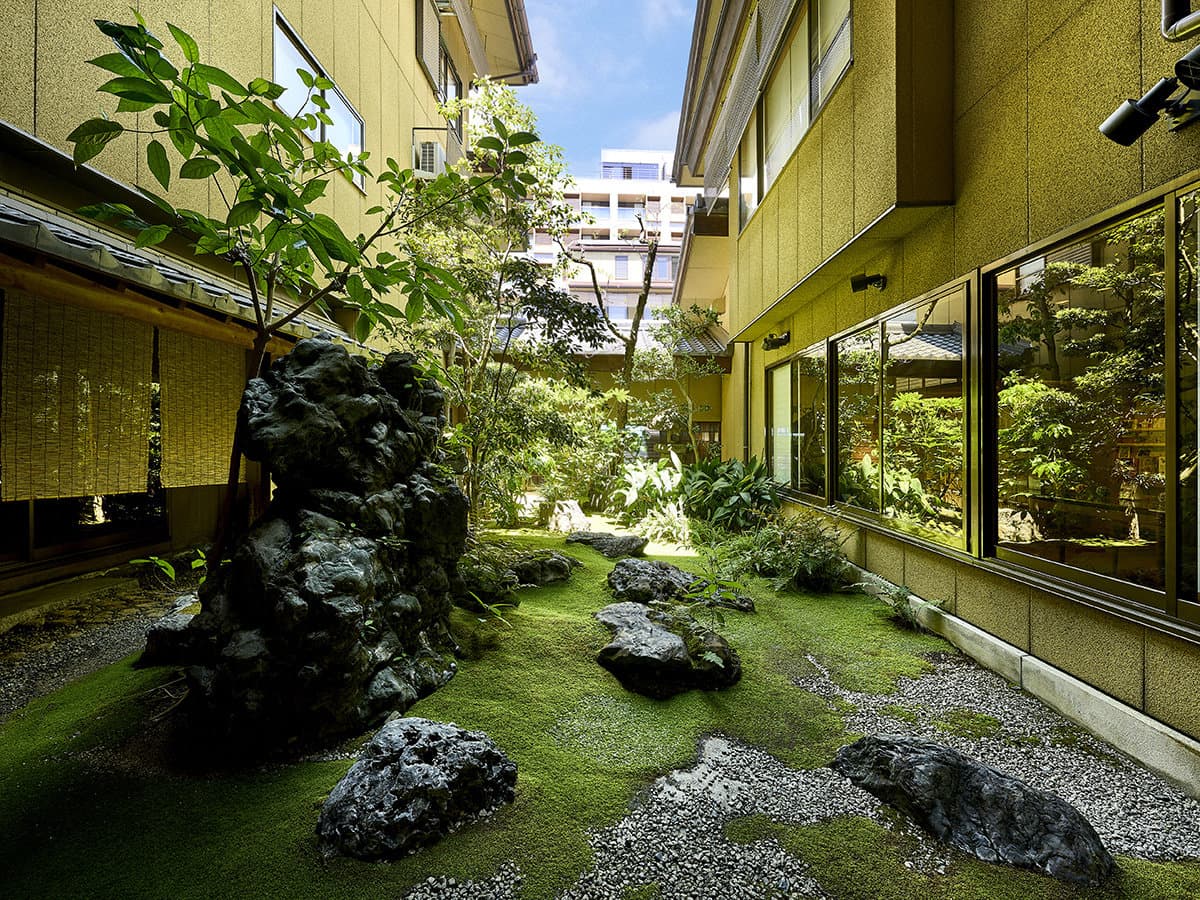 大和屋別荘 中庭 和の静けさ