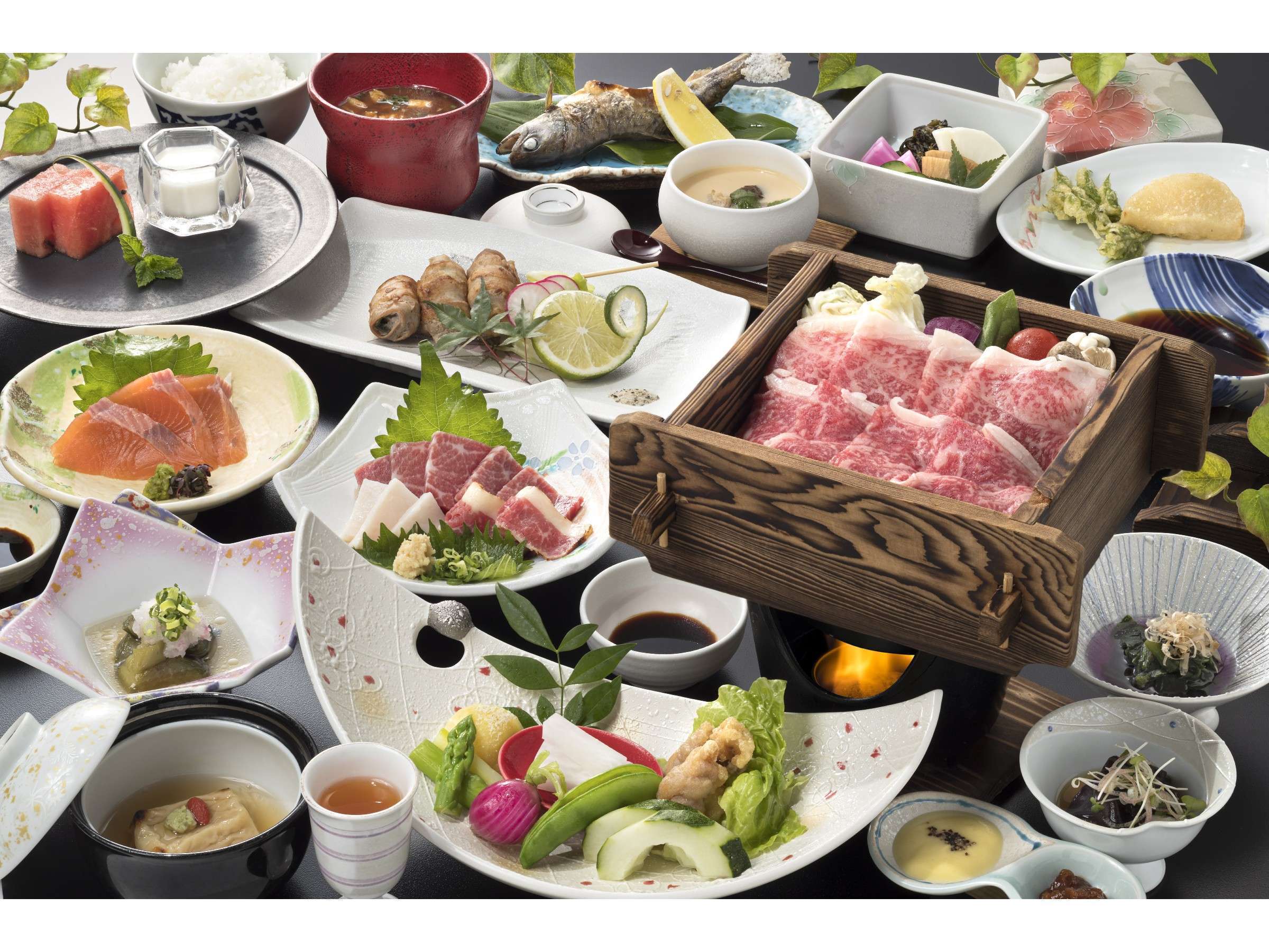 Okyakuya kaiseki dinner featuring Kumamoto akaushi beef steamed in a seiro and horse sashimi