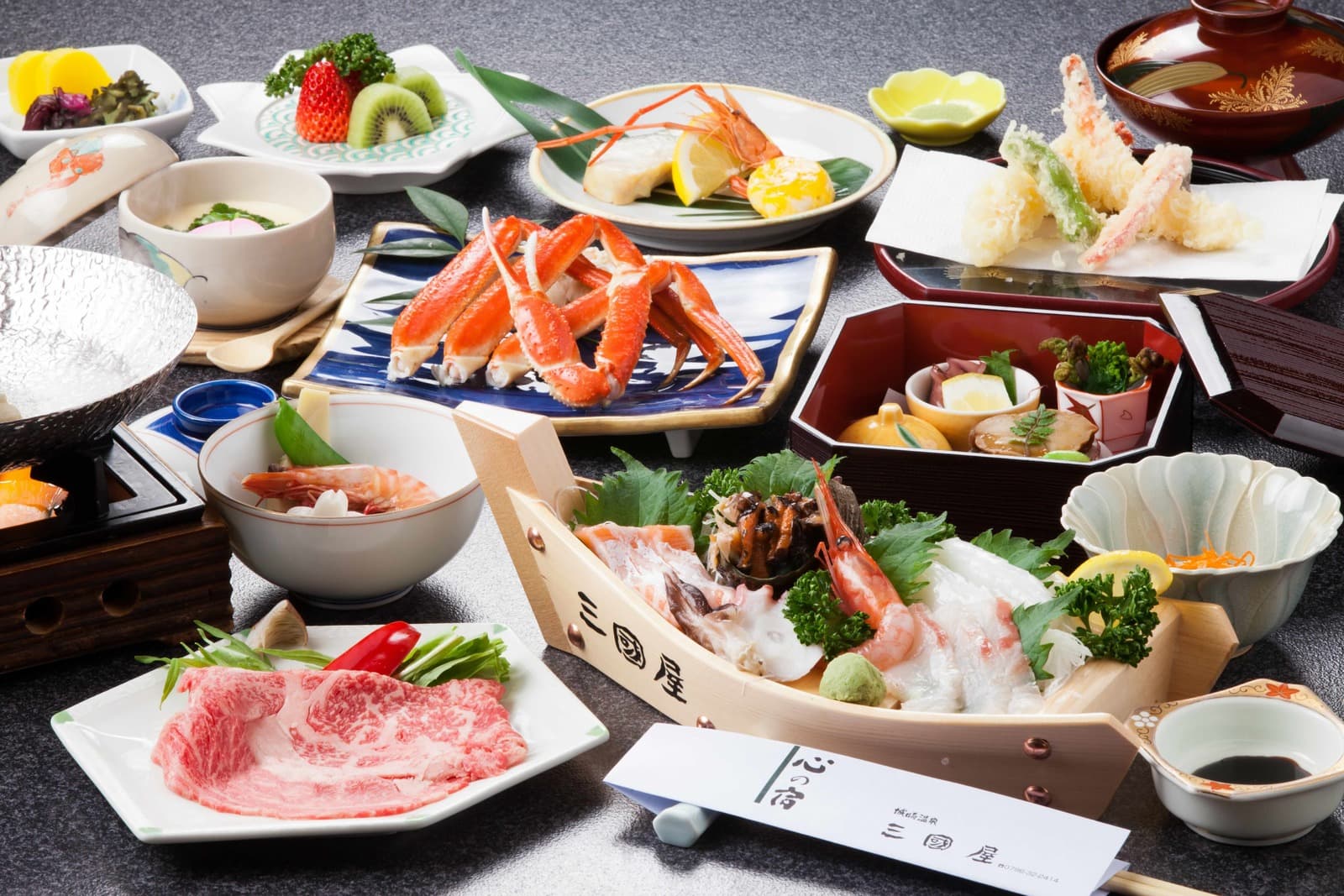 Kaiseki course with crab, sashimi boat and Tajima beef at Mikuniya