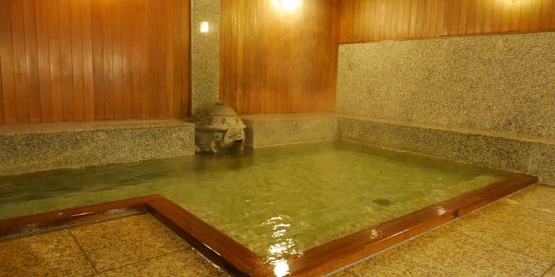K's House Ito Onsen male hot spring bath — 100% natural gensen kakenagashi onsen, open 24 hours