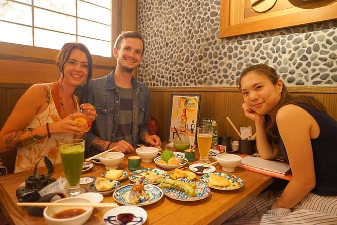 Kyoto Night Foodie Tour in Gion (9+ dishes + 6 Sake tastings) 1