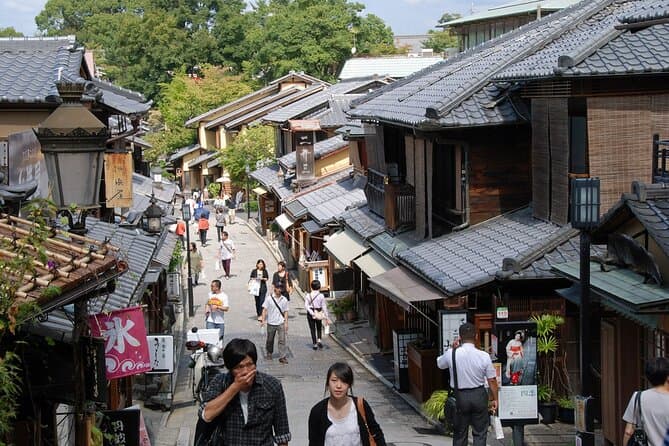 Kiyomizudera, Higashiyama and Yasaka Shrine Guided Walking Tour 5