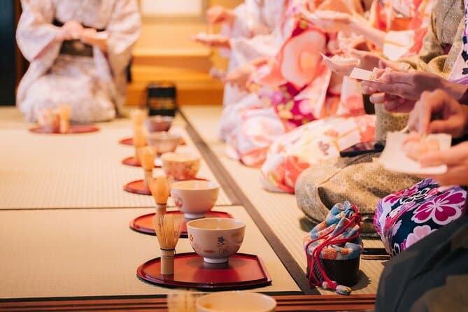 Kimono Tea Ceremony Experience at Kyoto Oritzuruya, Nishiki 4