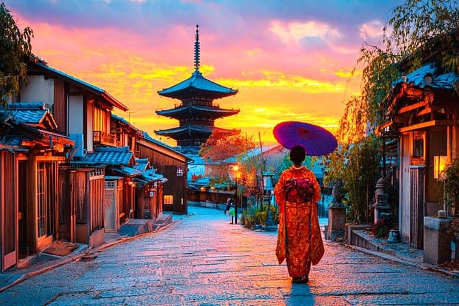 Kyoto: Gion and Geisha District Walking Tour 1