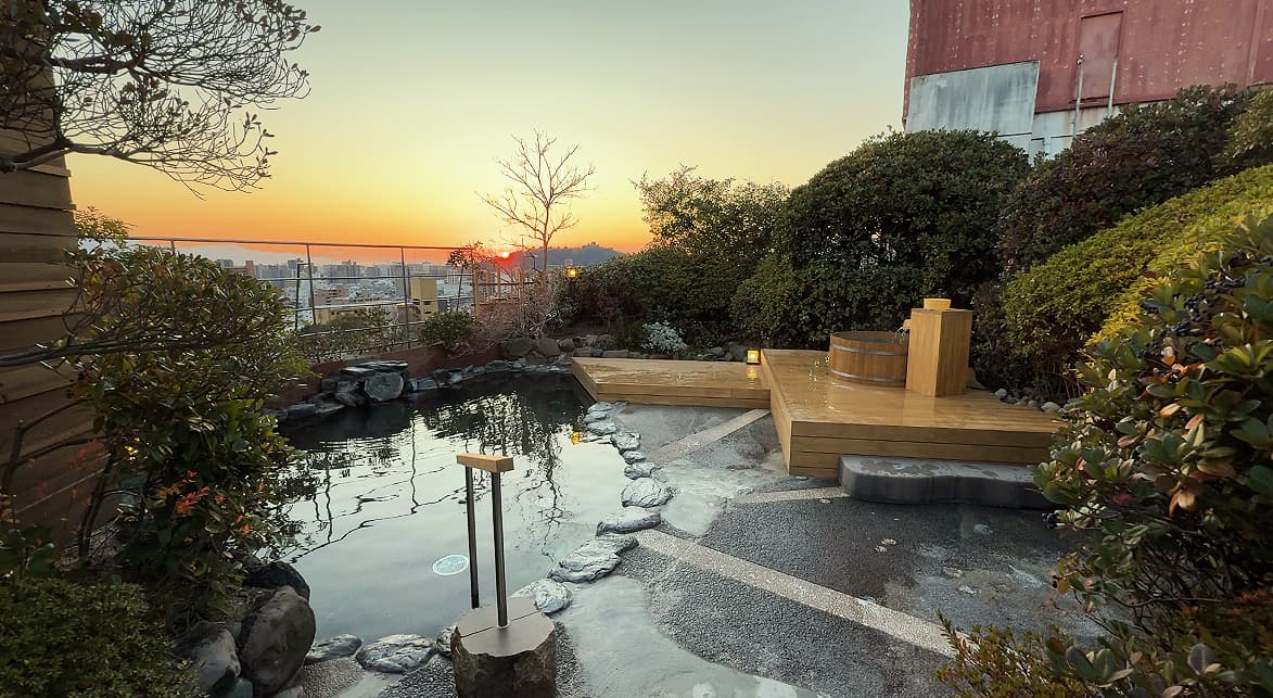 茶玻瑠 男性大浴場 © chaharu.com