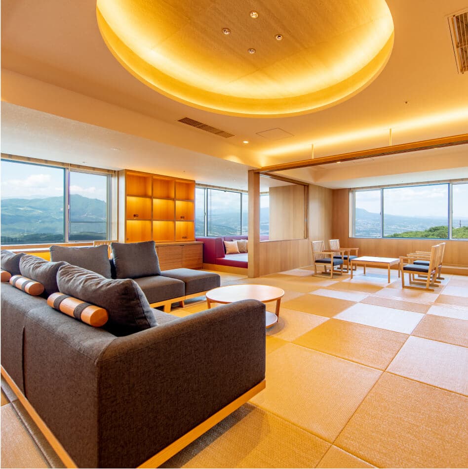 ホテル木暮 展望和室スイート 山並みビュー © hotel-kogure.com