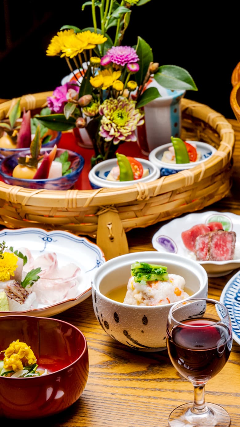 岸権旅館 季節の会席料理 © kishigon.co.jp