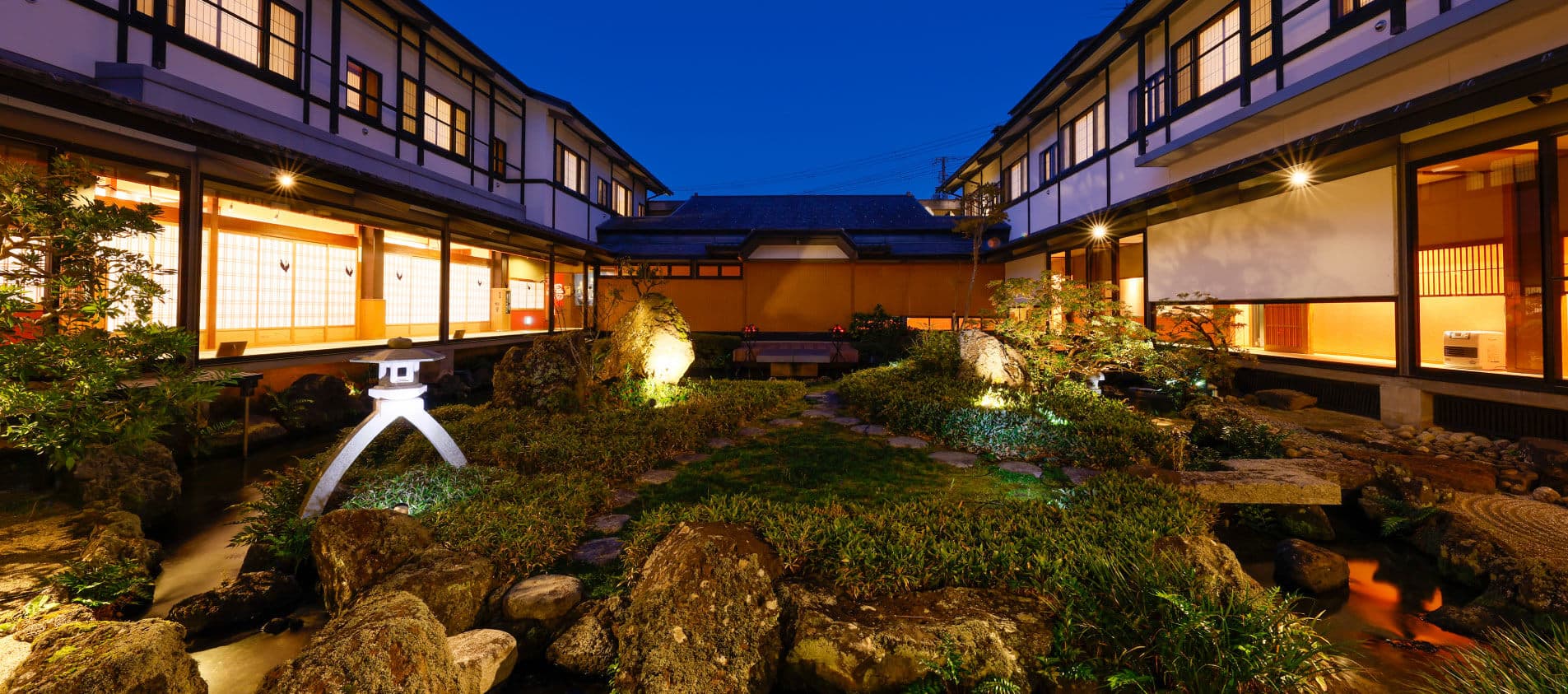 Onishiya Suishoen 1