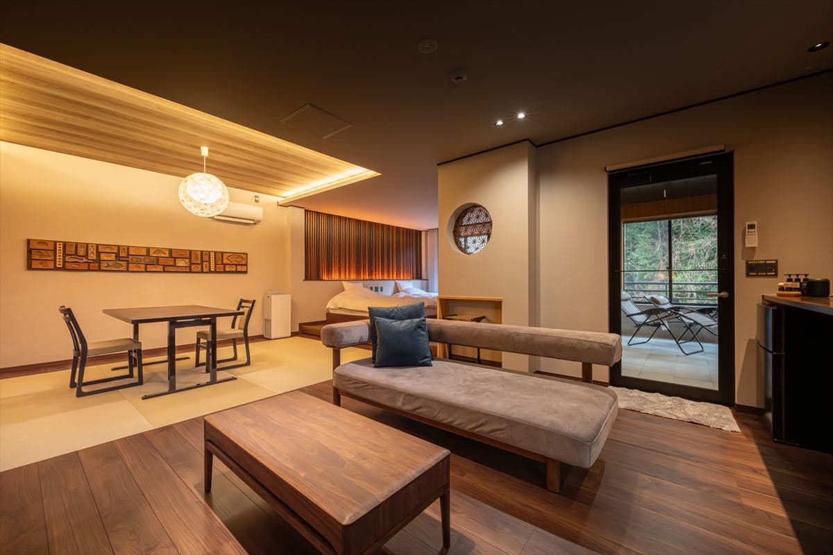 Ryokan Yumotoso Kaede tatami guest room with low table