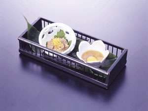 美湾荘 季節の前菜 板前の一品