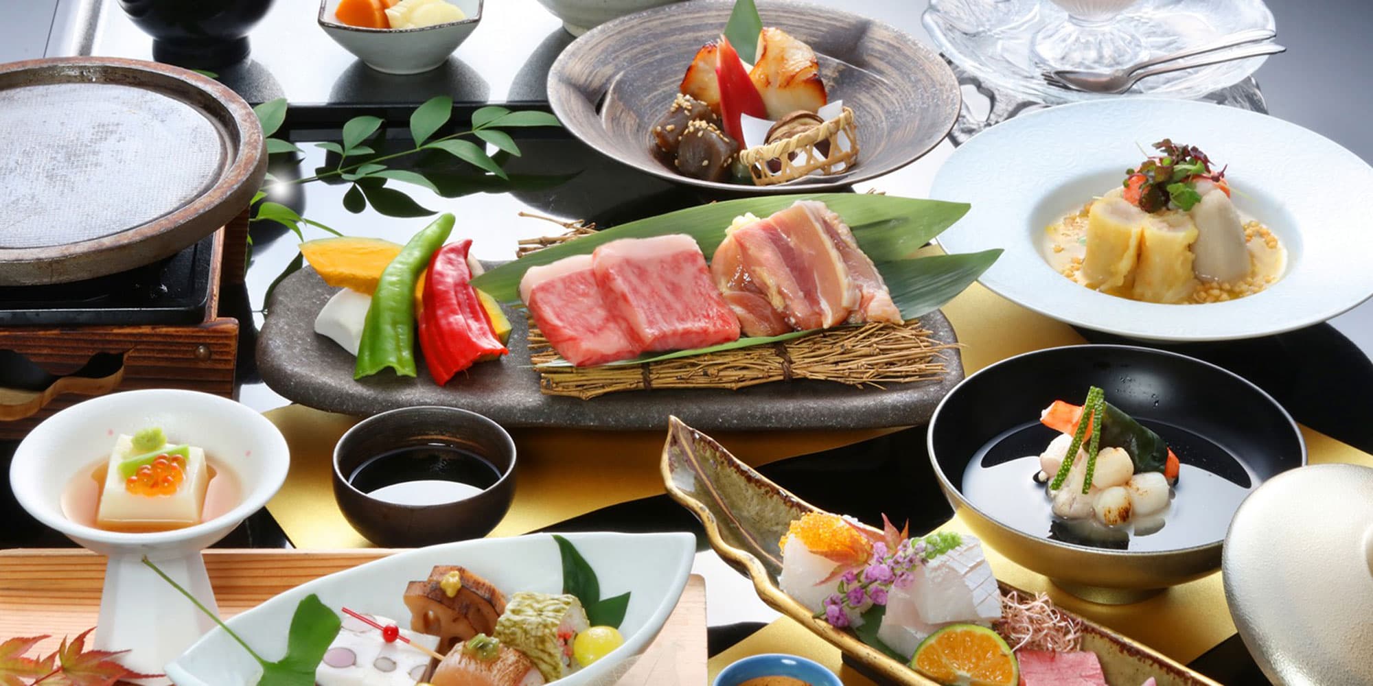 Multi-course kaiseki dinner at Taisenkaku featuring wagyu beef, sashimi and seasonal dishes