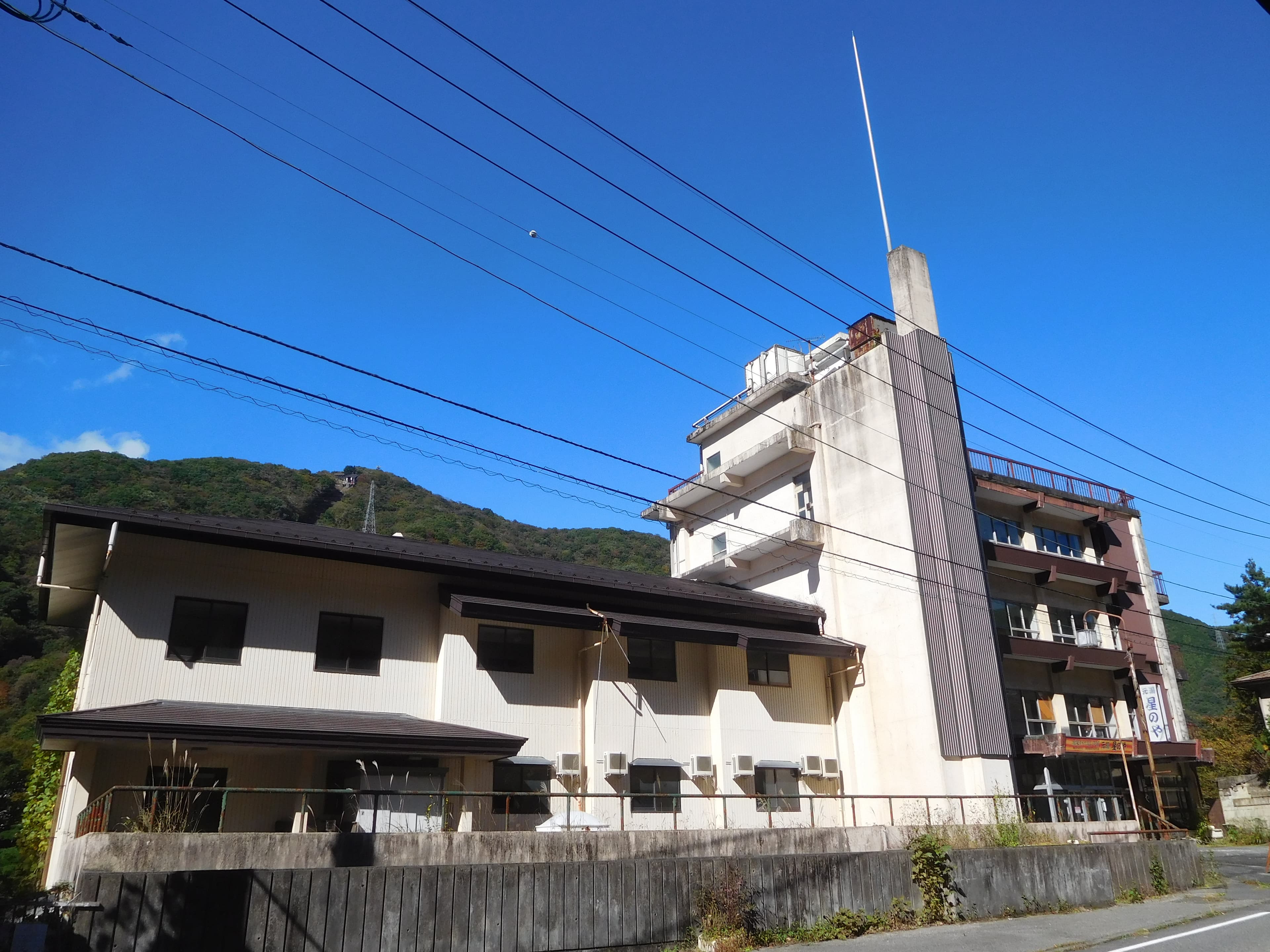 The abandoned Motoyu Hoshinoya hotel building in Kinugawa Onsen, one of the derelict bubble-era hotels