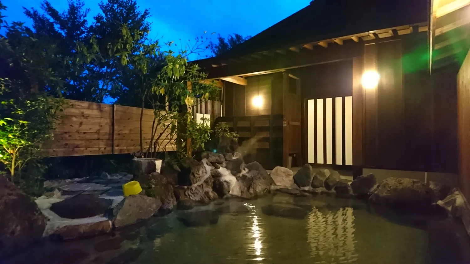 Open-air rotenburo bath fed by Ichinoi's natural sulphur hot spring