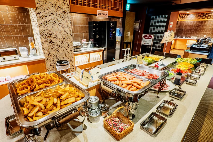 岸権旅館 朝食バイキング © kishigon.co.jp
