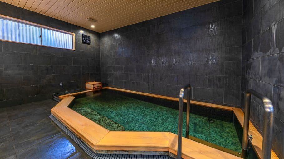 Atami Onsen Yamaki Ryokan exterior — Atami Onsen, Shizuoka